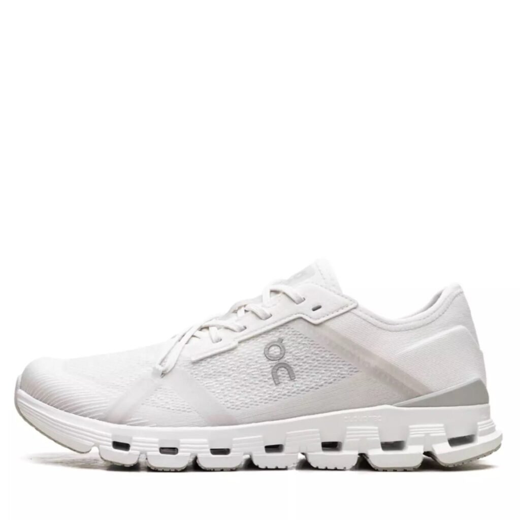On Running Cloud X 4 AD White Wolf