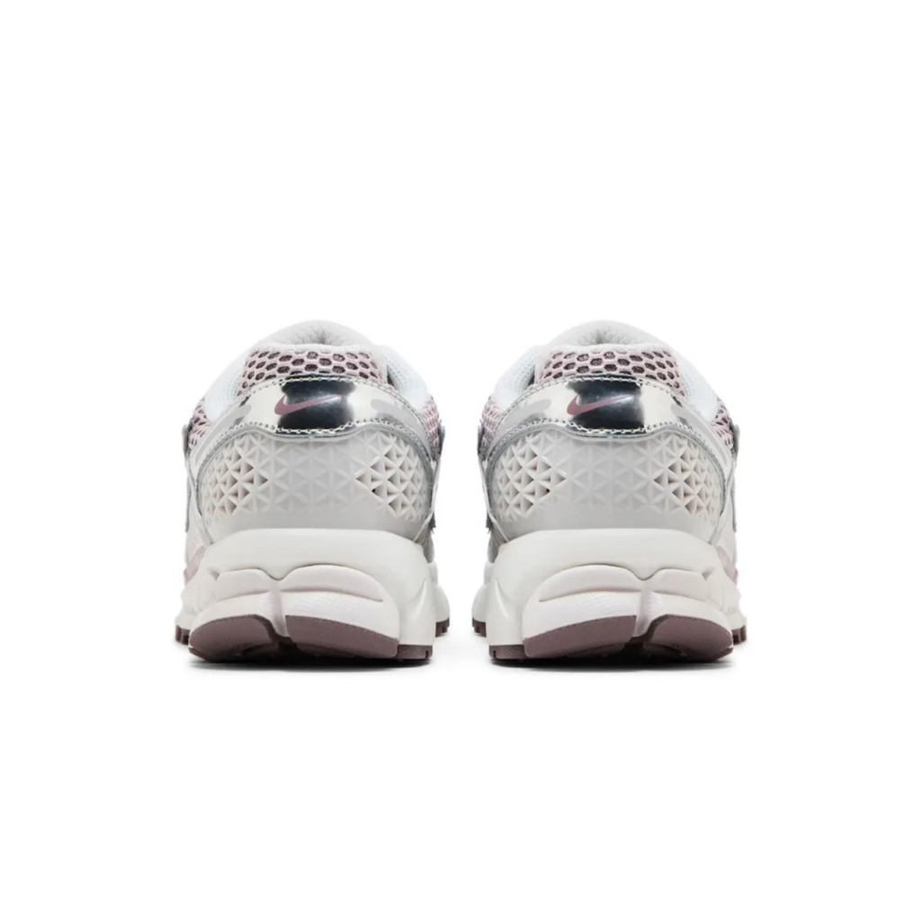 Air Zoom Vomero 5 'Chrome Platinum Violet'
